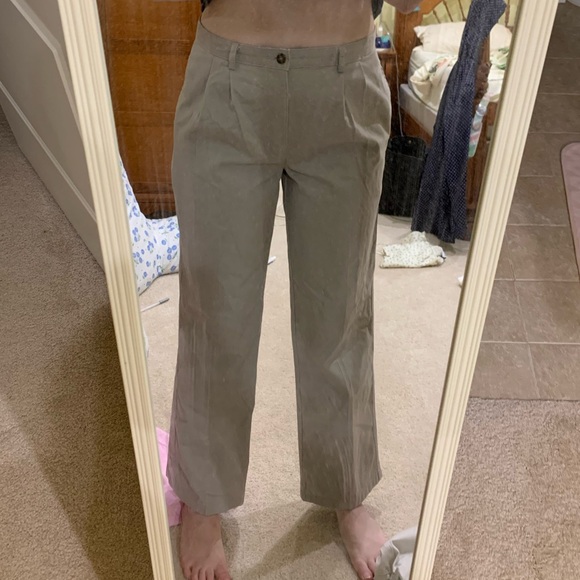 Relaxed straight leg pleated chino pants - Picture 2 of 5